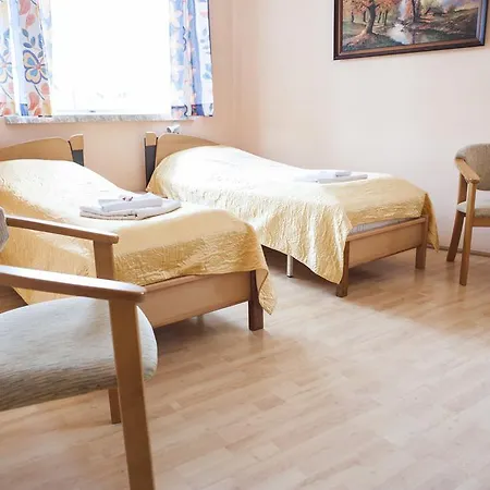Pokoje Goscinne Jaszczurowka *